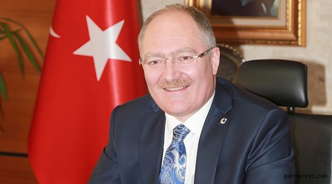 Sivas Büyükşehir Belediye Başkanı Hilmi Bilgin Sosyal Mesafeyi Koruyalım, İletişimi Kopormayalım.