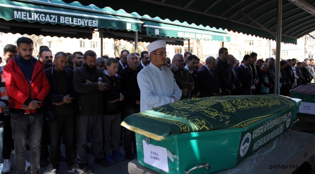 Sulama havuzunda boğulan liseli Enes, toprağa verildi