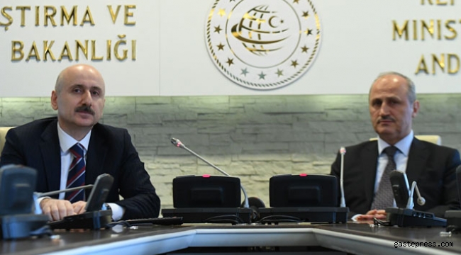 Ulaştırma ve Altyapı Bakanlığı'nda devir teslim töreni