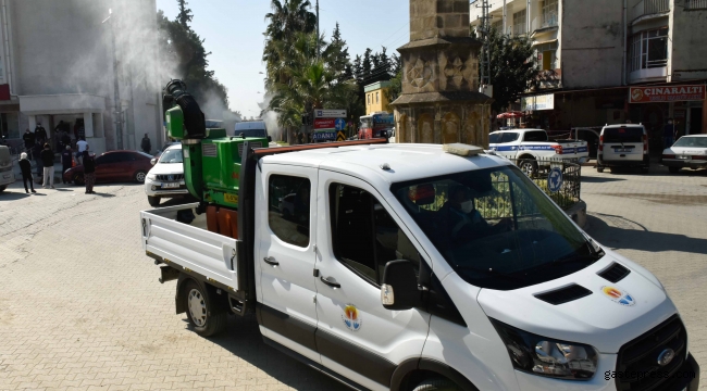 Adana Büyükşehir Belediyes Karaisalı’da dezenfekte ve ilaçlama çalışması yaptı.