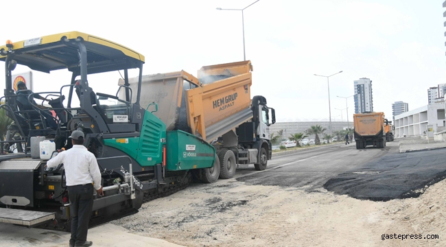 Adana'da Yeni stat çevresine asfalt dökümü ve bisiklet yolu!