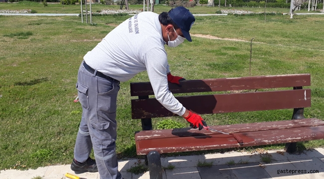 Antalya Büyükşehir ziyaretçi girişine kapalı parkları bakıma aldı!