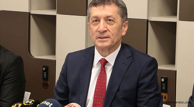 Bakan Selçuk: 23 Nisan coşkusunu duymamız için dışarıda olmaya ihtiyacımız yok