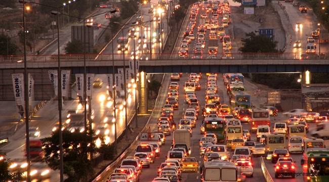 İstanbul'da Virüse Rağmen Trafifikteki Araç Sayısı Ancak Yüzde 35,8 Azaldı!