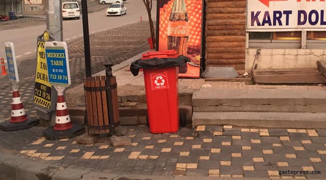 Kayseri Bünyan Belediyesi Maske ve Eldivenler İçin Tıbbi Atık Kutuları Yerleştirdi!