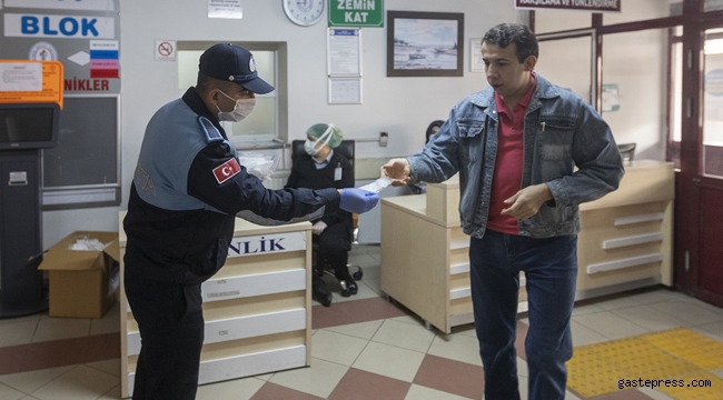 Kayseri Büyükşehir 116 Bin Maske Üretip, Ücretsiz Dağıttı!