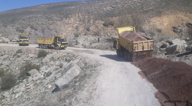 Kayseri Büyükşehir Belediyesi Yol Yapım Çalışmalarına Tüm Hızla Devam Ediyor