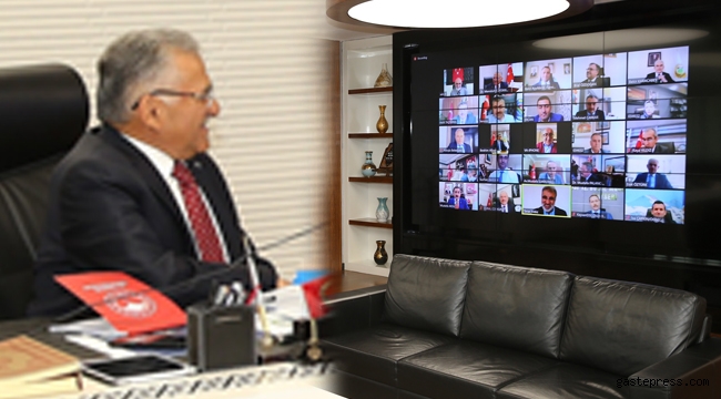 Kayseri Büyükşehir'de Memduh Başkan Tarım Zirvesine Katıldı!