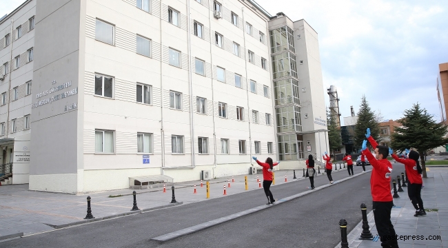 Kayseri Büyükşehir'den Lösemililere  Hem Moral Hem Sürpriz Doğum Günü