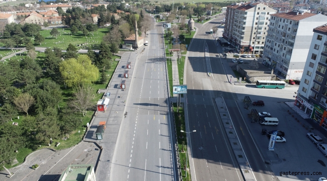Kayseri Melikgazilililer Cadde ve Sokakları Dezenfekte Edilmiş Bir Güne ''Merhaba'' Dedi