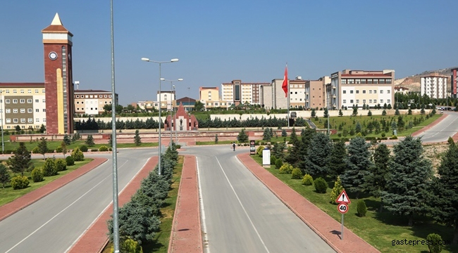 Kayseri NNYÜ’de Uzaktan Öğretim Programı Kesintisiz Devam Ediyor!