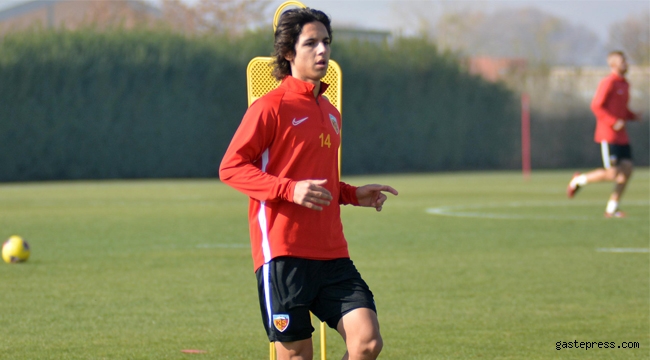 Kayserispor'da 5 futbolcuya sokağa çıkma yasağı