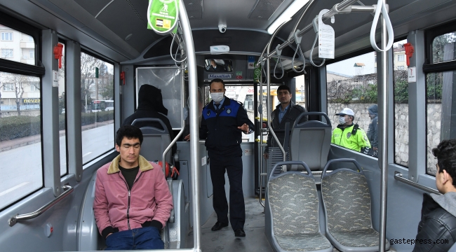 Konya Büyükşehir Belediyesi, Toplu Ulaşımda Sosyal Mesafeye Dikkat Edelim Uyarısı Yaptı.