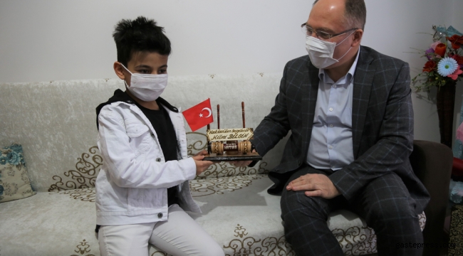  Küçük Hakan'a Sivas Büyükşehir Belediye Başkanı Bilgin'den Sürpriz Ziyaret