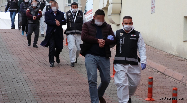 Silahlı suç örgütü operasyonunda gözaltına alınan 8 kişi adliyede
