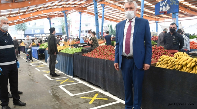 Adana Büyükşehir, sosyal mesafe kuralına uyulması için pazar alanlarını yeniden tasarlıyor!