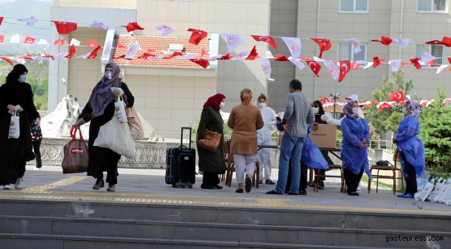 Almanya'dan Kayseri'ye getirilen 155 kişi, tahliye edildi