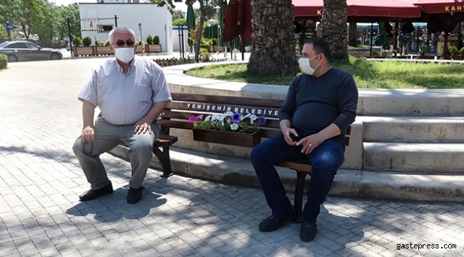 Bakan Koca’dan sosyal mesafeli banklara destek