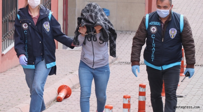 Birlikte yaşadığı kadın tarafından öldürüldü