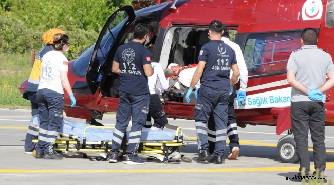Elinde dinamit patlayan madenciye ambulans helikopterle sevk