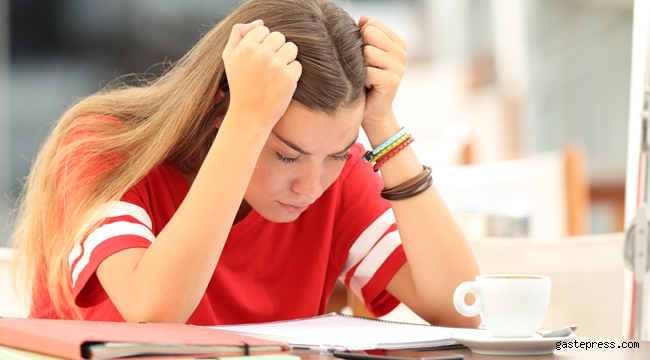Erkene alınan YKS sınavı için gençler sınav kaygılarını nasıl yönetebilir?