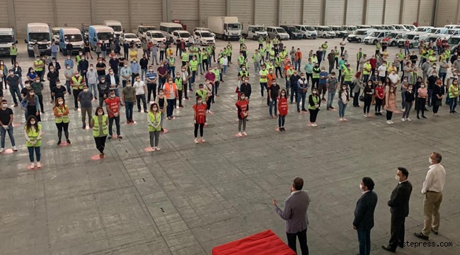 İzmir Büyükşehir'de Gıda paketleri bayramda da dağıtılacak!