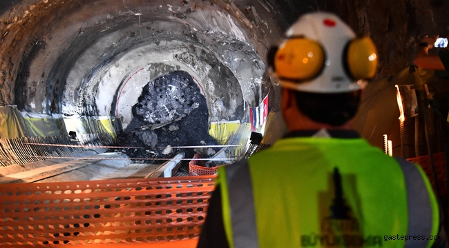 İzmir'de Üçkuyular-Narlıdere metrosu için 75 milyon avroluk imza atıldı!
