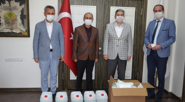 Kayseri Bünyan Belediyesi (LGS) girecek öğrencilere maske ve el dezenfektanlarını şimdiden hazırladı.