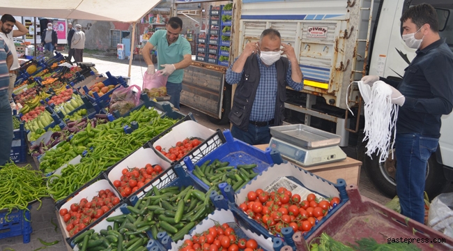 Kayseri Bünyan'da Pazar Yerlerinde Denetim ve Maske Dağıtımı Devam Ediyor!