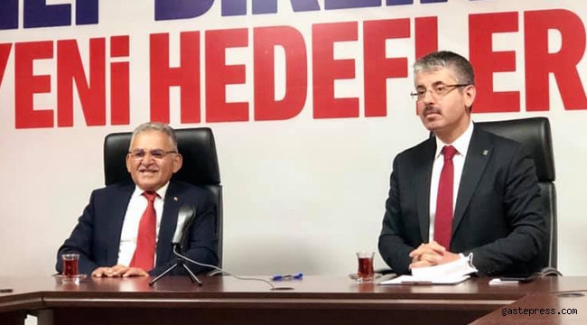 Kayseri'de Siyasi Parti İl Başkanları Telekonferans ile bayramlaştı!