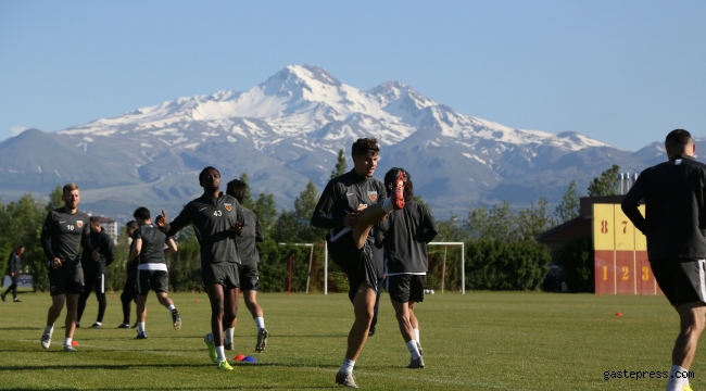 Kayserispor hazırlıklarını sürdürüyor