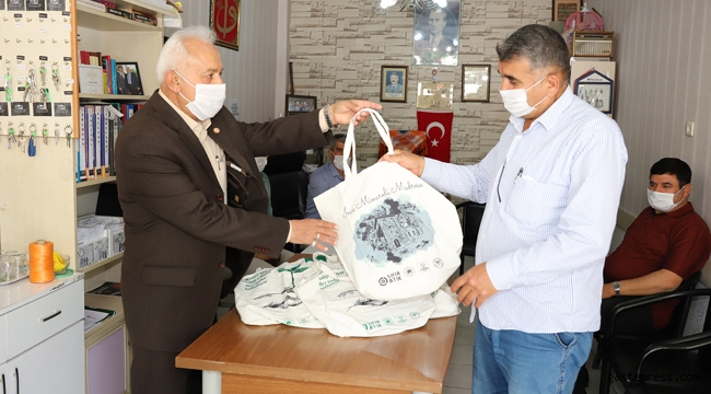Konya Büyükşehir’den 31 İlçedeki 1.154 Muhtara Hijyen Seti Desteği Verildi!