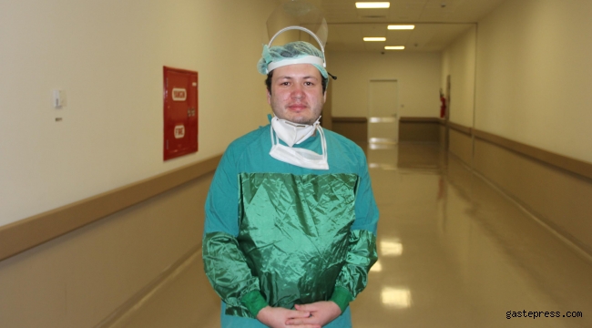 Koronavirüsü yenen doktor, plazma bağışıyla hastalarına umut olacak