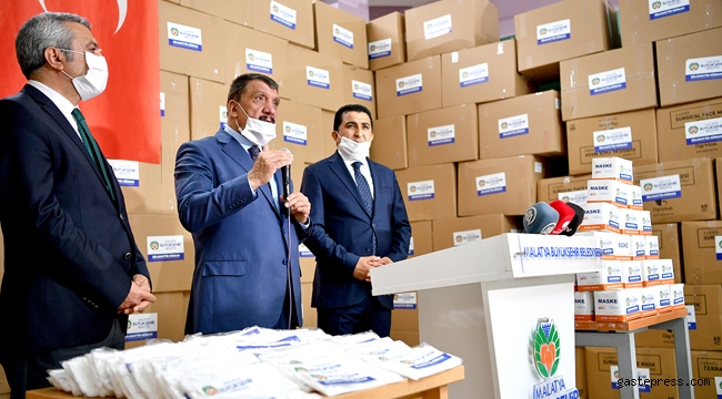 Mil-May Tekstil tarafından Malatya Büyükşehir Belediyesi için üretilen 600 bin maske teslim edildi!