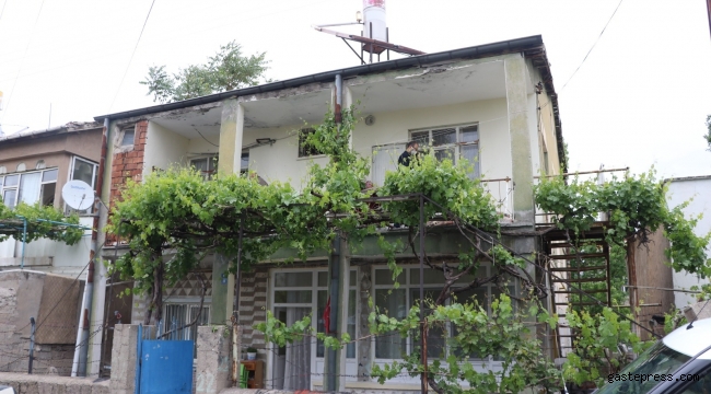 Yaşlı adam, yalnız yaşadığı evde ölü bulundu