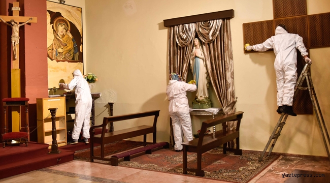 Adana'da Bebekli Kilise’sinde temizlik ve dezenfekte edildi!