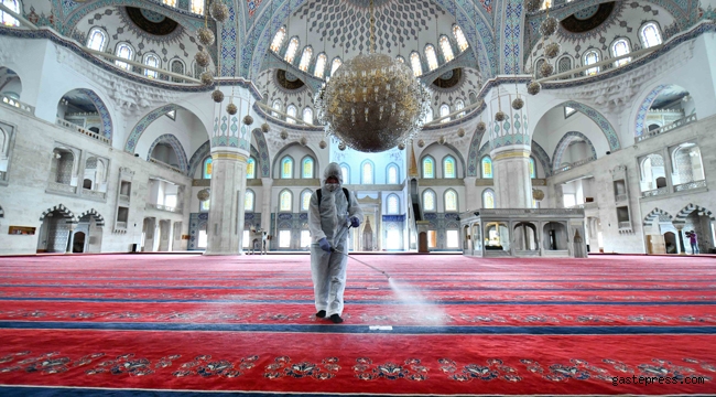 Başkent Ankara'da Büyükşehirden Camilerde Temizlik Seferberliği!