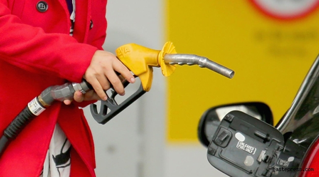 Benzin ve motorine çifte zam geliyor!