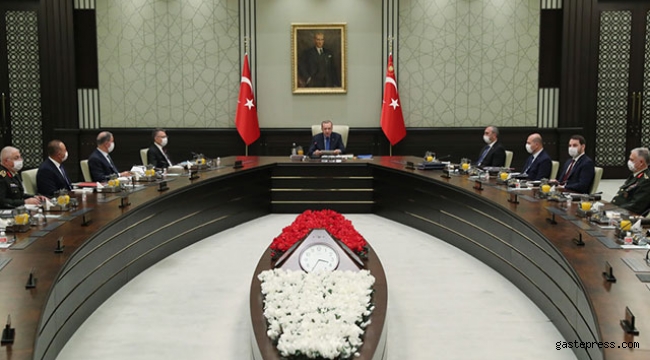 Cumhurbaşkanı Erdoğan başkanlığında toplanan MGK'da terörle mücadelede 'karalılık' mesajı