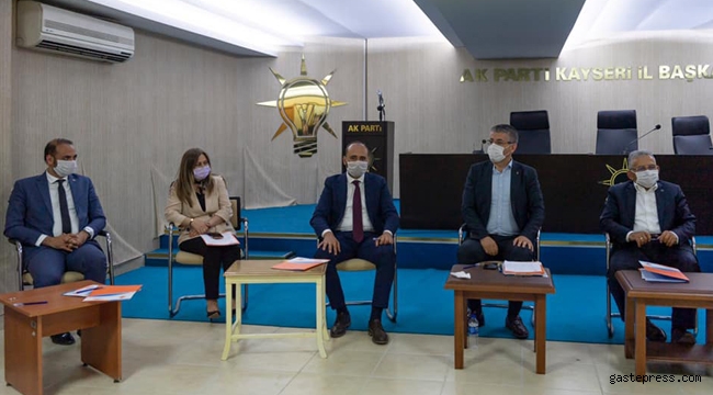 Kayseri Ak Parti'de İlçe Başkanları ile İstişare Toplantısı Gerçekleştirildi!