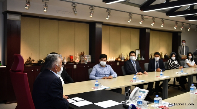 Kayseri AK Parti Gençlik Kollarından Başkan Büyükkılıç'a Ziyaret