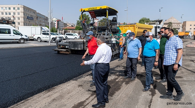 Kayseri Büyükşehir 12 Bölgede 25 Bin Ton Asfalt Serdi!