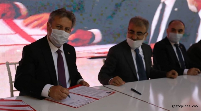 Kayseri Melikgazi'de Farklı Mimari İle Yapılacak Okulun Protokolü Bakan Ziya Selçuk İle İmzalandı