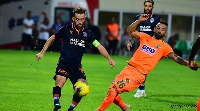 Medipol Başakşehir, Alanyaspor engelini de aştı!