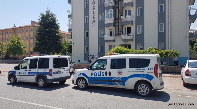 Apartmanın bodrumunda kendini astı!