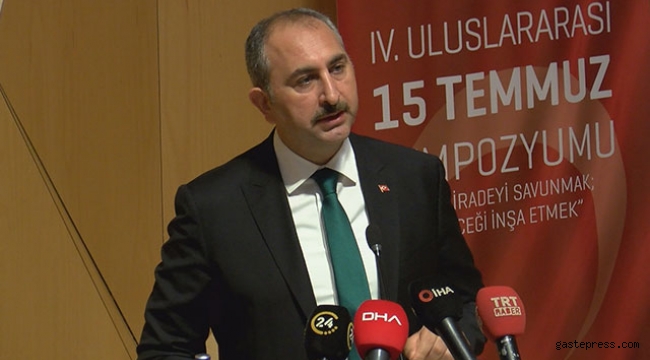 Bakan Gül: Hamdolsun Ayasofya'nın da zincirleri kırılmıştır