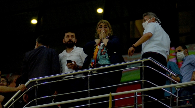 Berna Gözbaşı: Pes etmeyenlerin takımı olduğumuzu gösterdik