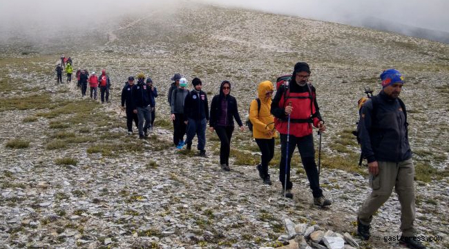 Bursa'da Doğa tutkunlarından 15 Temmuz zirvesi!