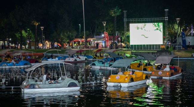 Bursa'da Su üstünde sinema keyfi!