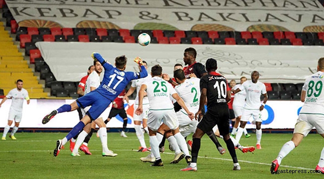 Gaziantep, İttifak Holding Konyaspor'u ateşe attı!